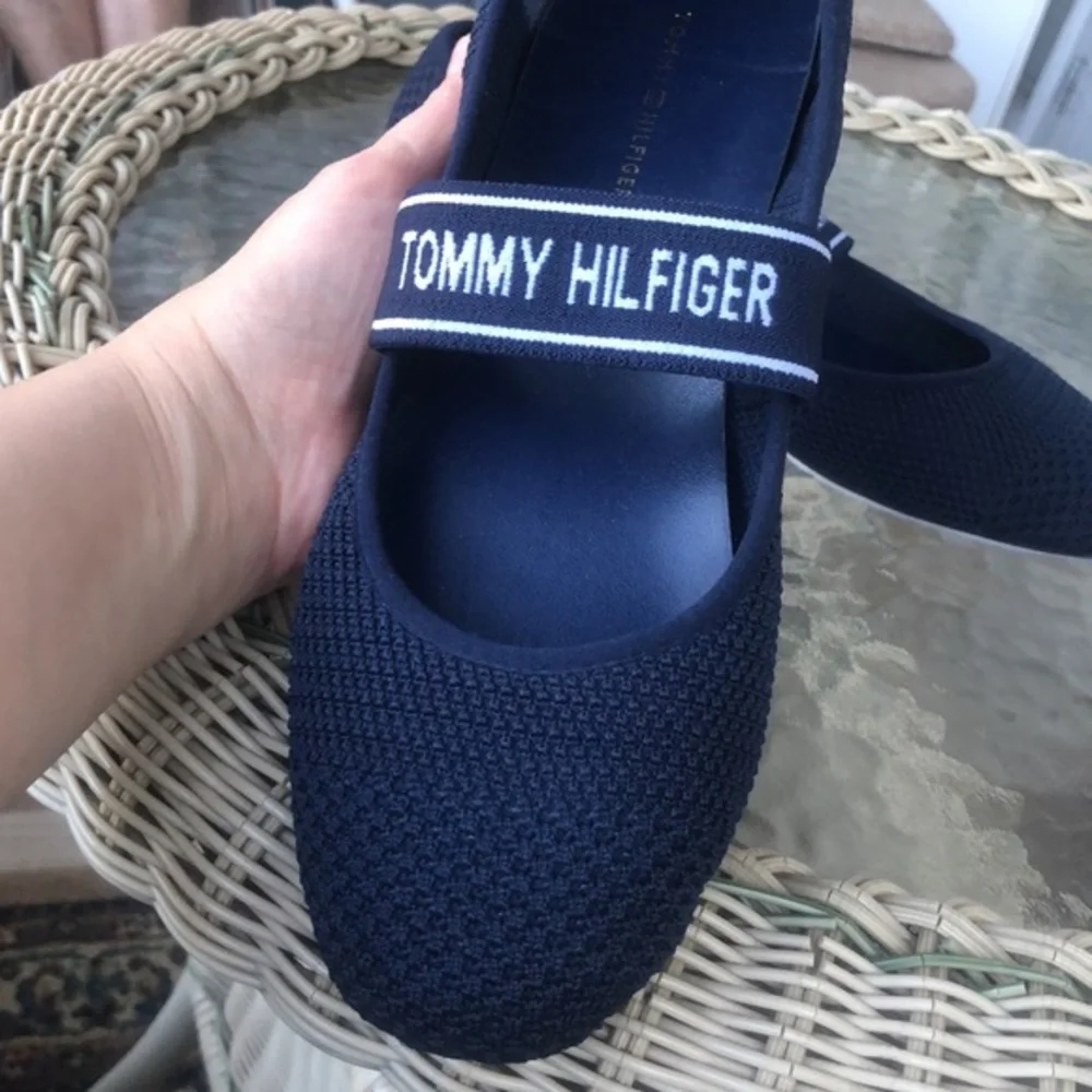 Tommy Hilfiger flat shoes - Picture 4 of 8